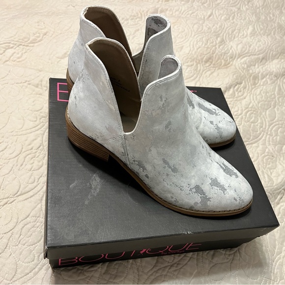 Boutique by Corkeys booties - Picture 2 of 3